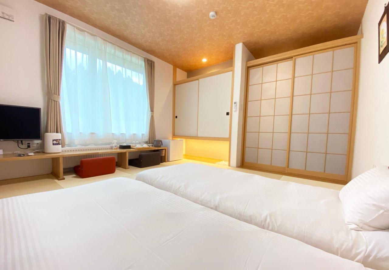 Hotel Hanafuji Inn Nakafurano Εξωτερικό φωτογραφία